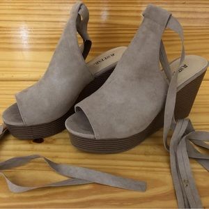 Womens high clog sandals